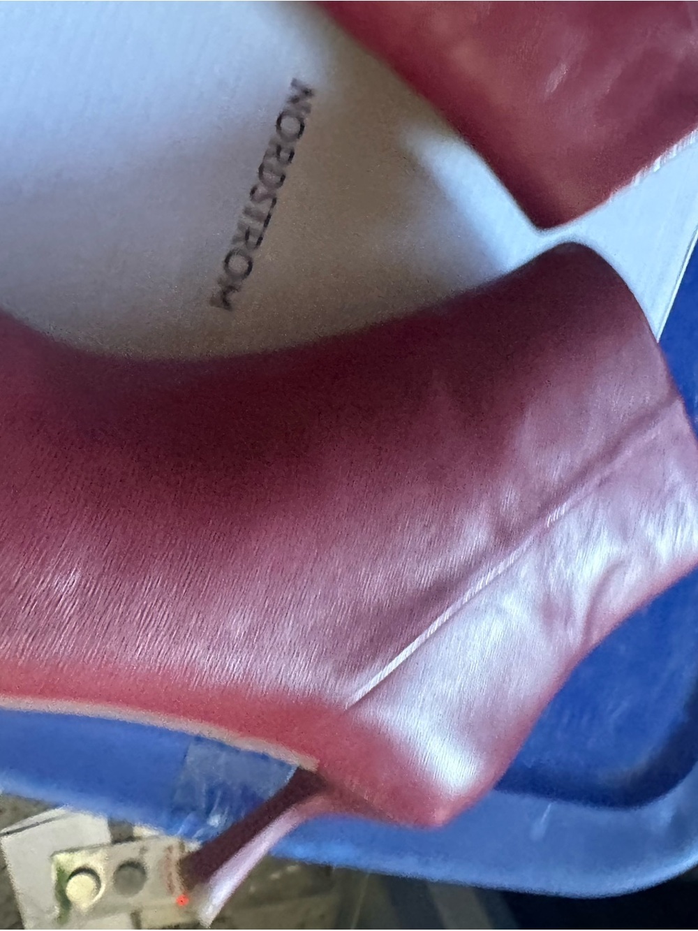 Accessories subcategory identification - Picture 7 of 14